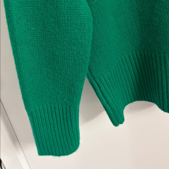 From Future 100% Cashmere Green Mock Turtleneck Sweater - Picture 9 of 14